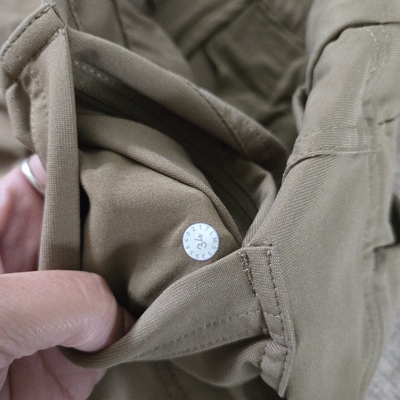 Lululemon 34x32 ABC Classic Pant Chino Casual Khaki Tan Artifact Warpstreme - Picture 7 of 8